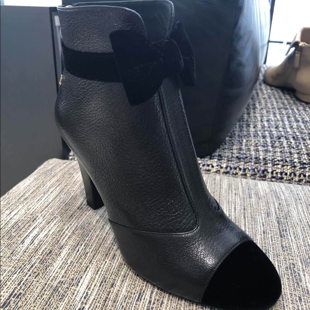 ❤️❤️SOLD❤️❤️Chanel 2019/2020 Leather Booties